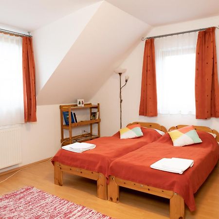 Liszt Apartman Pecs Ngoại thất bức ảnh