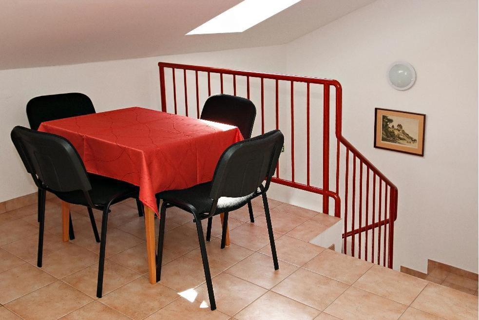 Liszt Apartman Pecs Phòng bức ảnh
