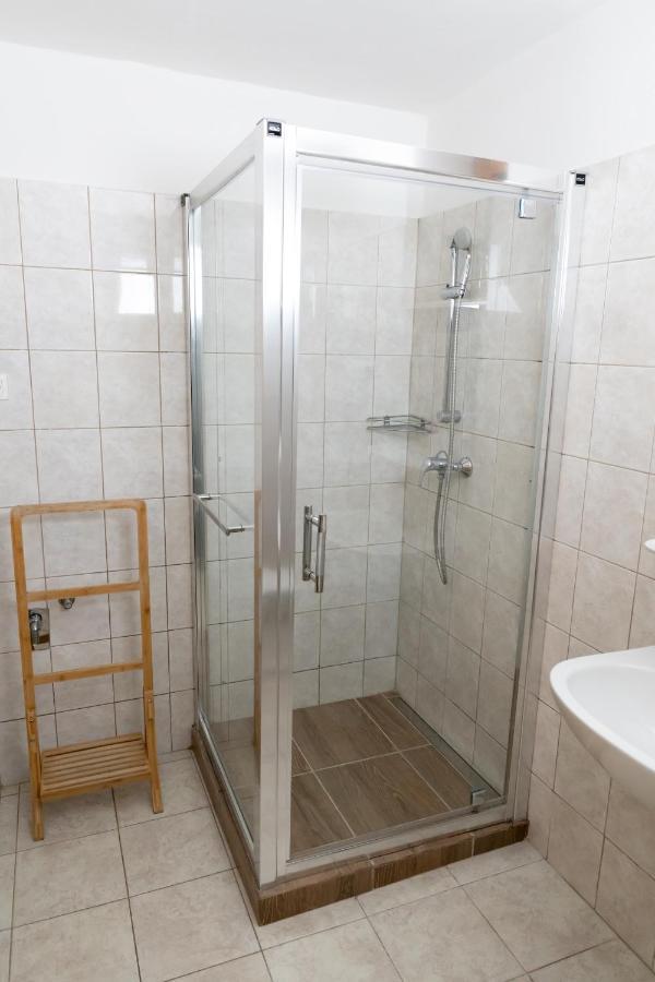 Liszt Apartman Pecs Ngoại thất bức ảnh