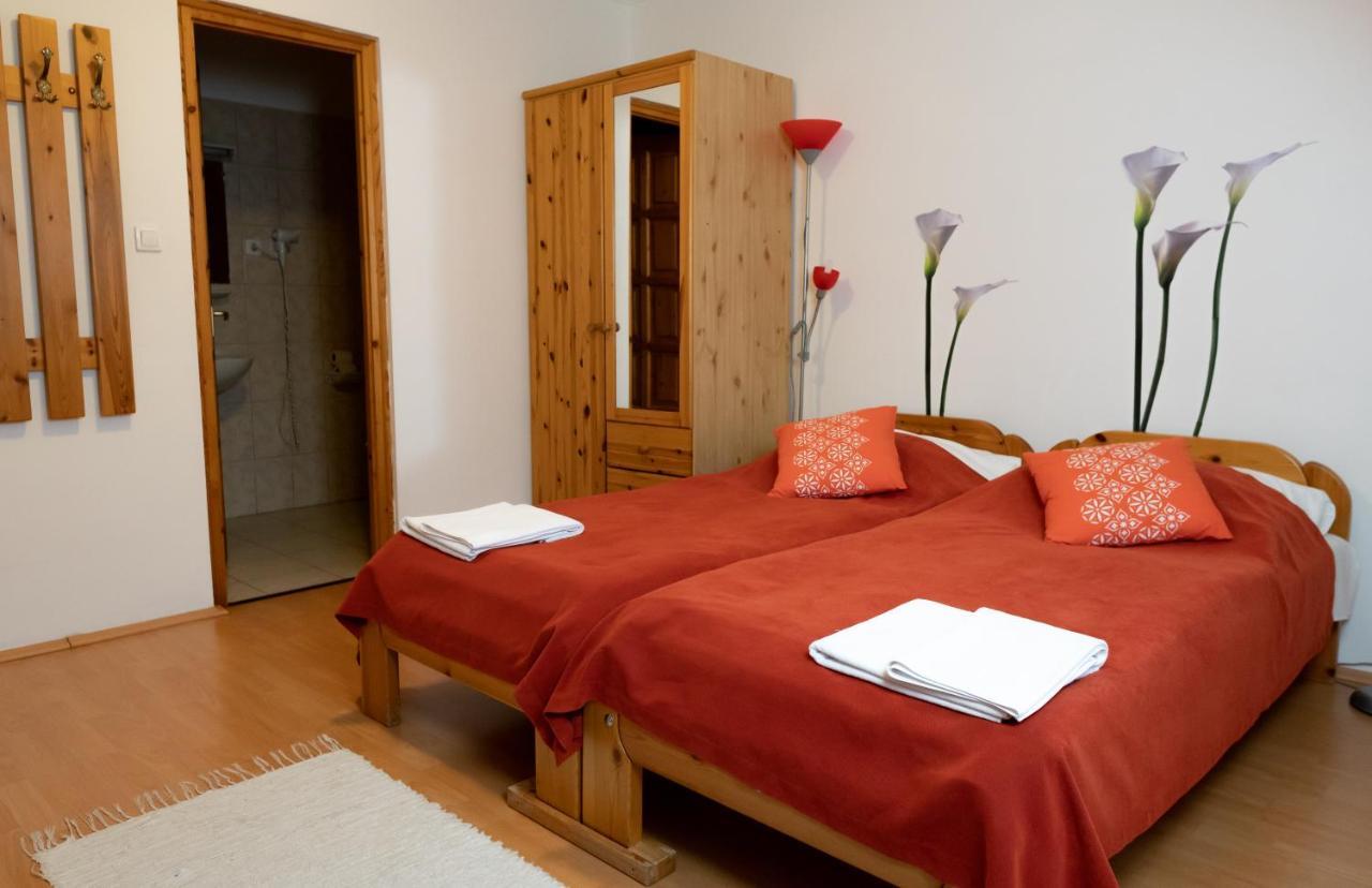 Liszt Apartman Pecs Ngoại thất bức ảnh