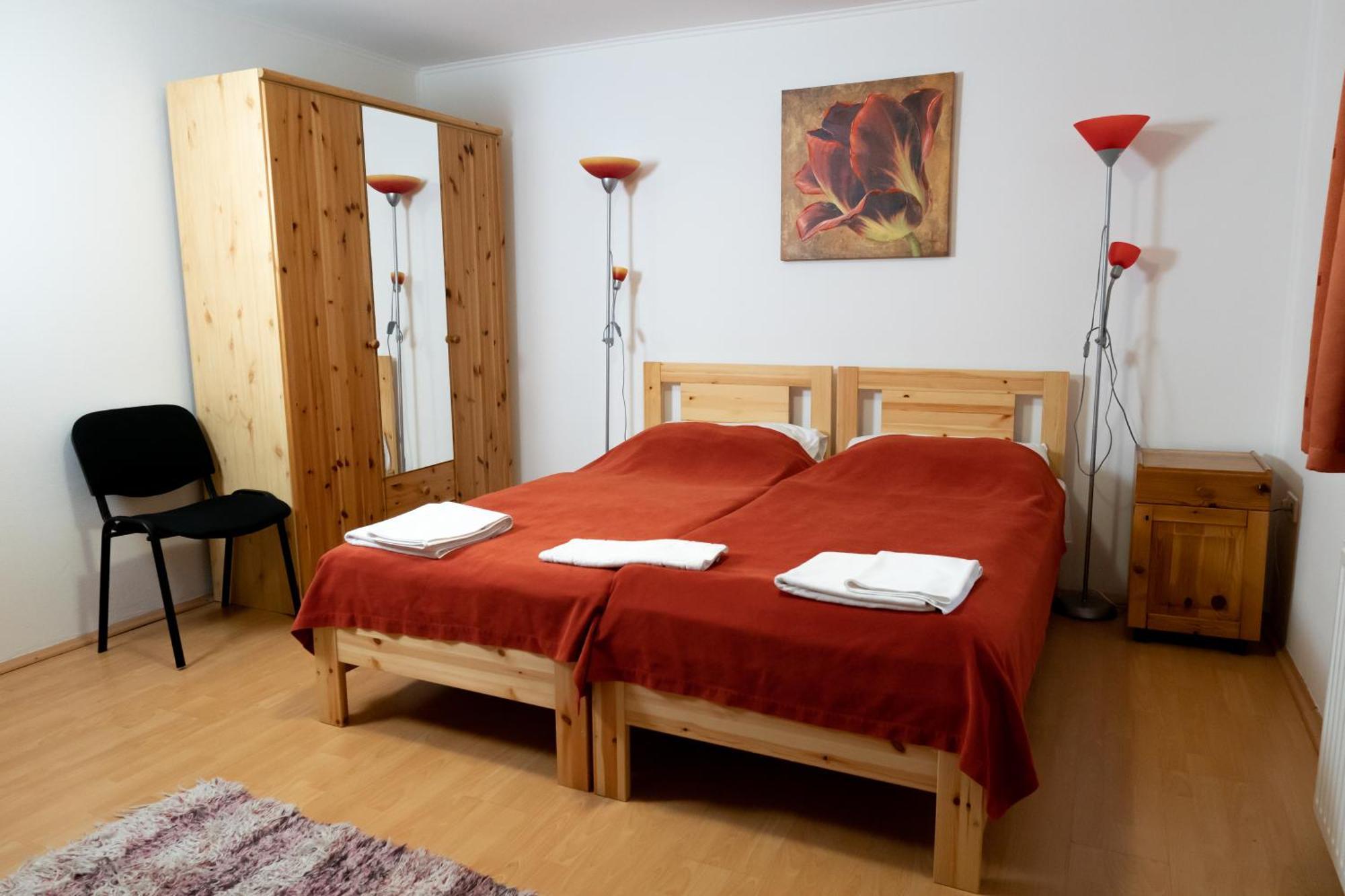 Liszt Apartman Pecs Ngoại thất bức ảnh